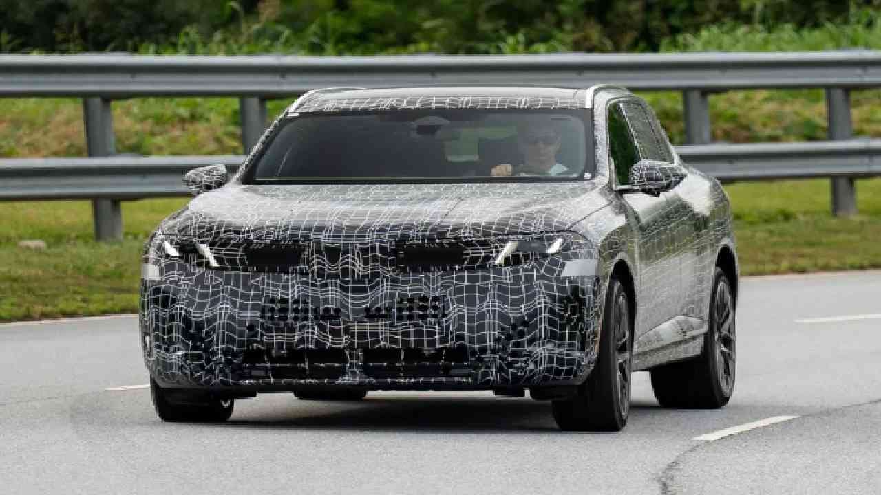 BMW आणणार सर्वात मोठ्या बॅटरीची इलेक्ट्रिक कार iX5, शानदार SUV चे पॉवर आणि फीचर्स असणार जबरदस्त BMW आणणार सर्वात मोठ्या बॅटरीची इलेक्ट्रिक कार iX5, शानदार SUV चे पॉवर आणि फीचर्स असणार जबरदस्त