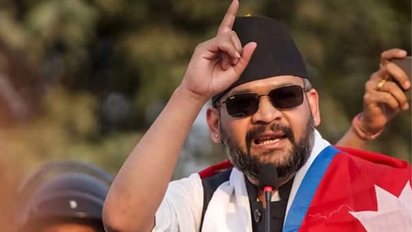 नेपाळचा भारताला मोठा दणका! थेट बंदी, भारत मित्र मित्र करत बसला तिकडे थेट..