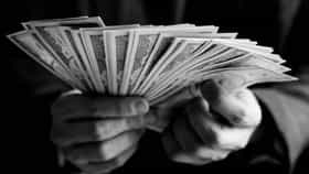 फक्त 24 तासात पैशांची त्सुनामी, 500 श्रीमंतांनी कमावले 336 अब्ज डॉलर.