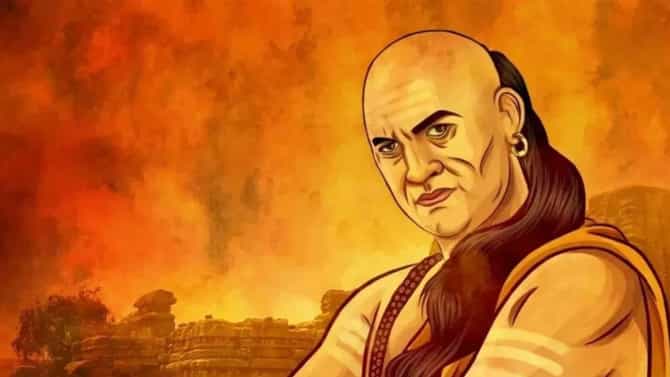 Chanakya Niti : हे तीन लोकच तुमच्या आयुष्यात अपयशाचं कारण बनतात, अशा लोकांपासून कायम दूर रहा