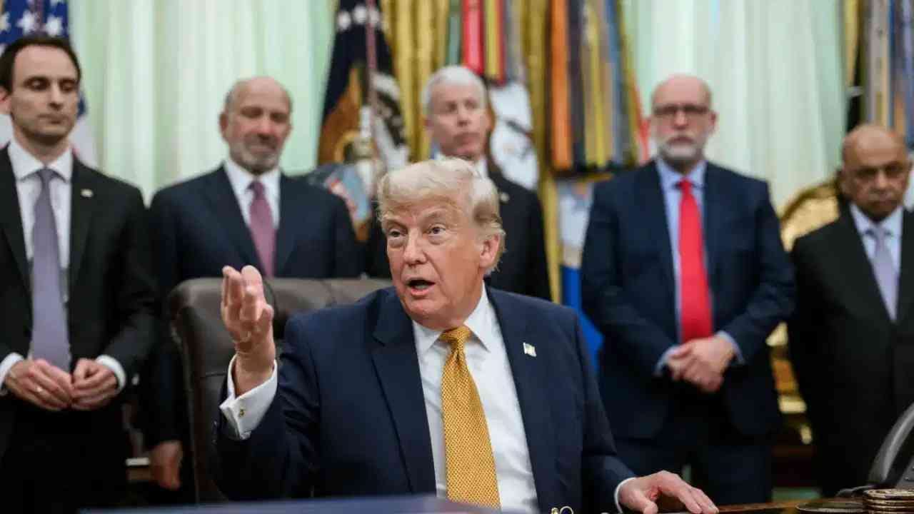 Donald Trump : डोनाल्ड ट्रम्प खुश, काहीही न करता 72 तासांत अमेरिकेच्या 3 मोठ्या राजकीय शत्रूंचा गेम ओव्हर Donald Trump : डोनाल्ड ट्रम्प खुश, काहीही न करता 72 तासांत अमेरिकेच्या 3 मोठ्या राजकीय शत्रूंचा गेम ओव्हर