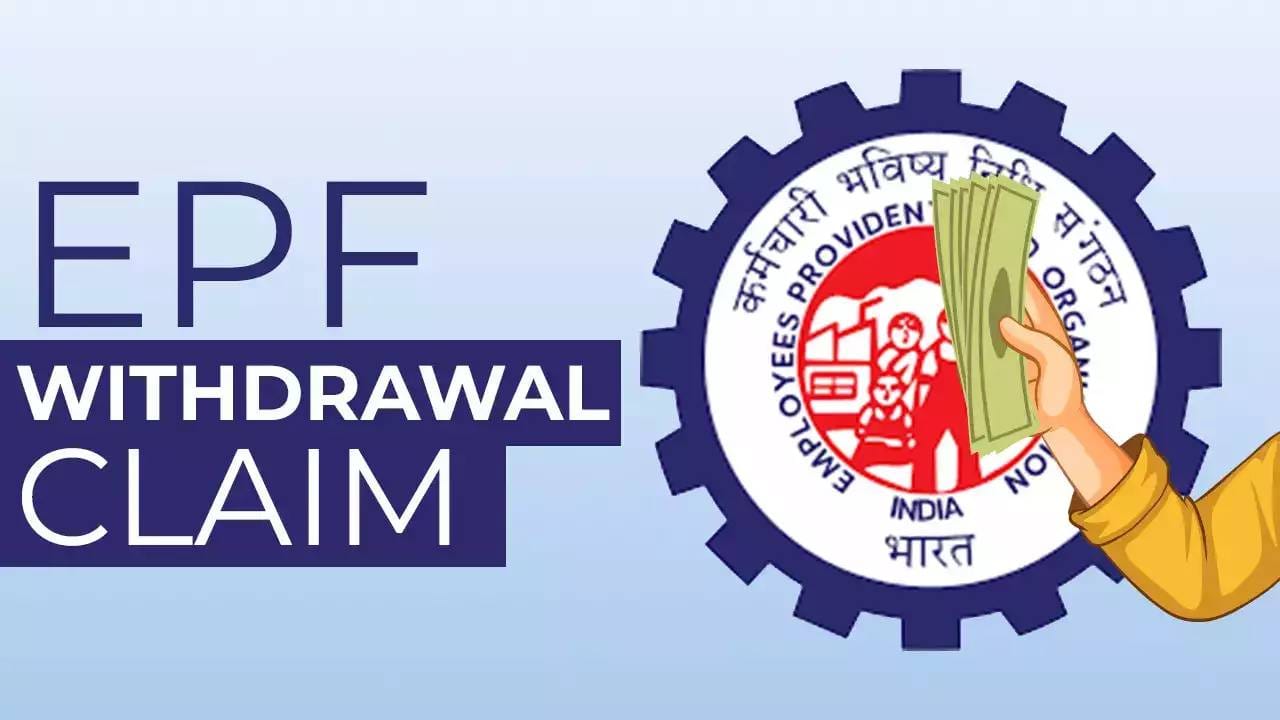 EPFO Rules for PF Withdrawn: देशातील कोट्यवधी कर्मचाऱ्यांना लवकरच युपीआय आणि एटीएमद्वारे पीएफ काढता येणार आहे. EPFO 3.0 च्या बदलामुळे पीएफ काढणे सोपे, सहज आणि जलद होणार आहे. ही प्रक्रिया पूर्णपणे डिजिटल असेल. नव्या प्रणालीमुळे सदस्यांना कागदी घोडे नाचवण्याची गरज राहणार नाही.