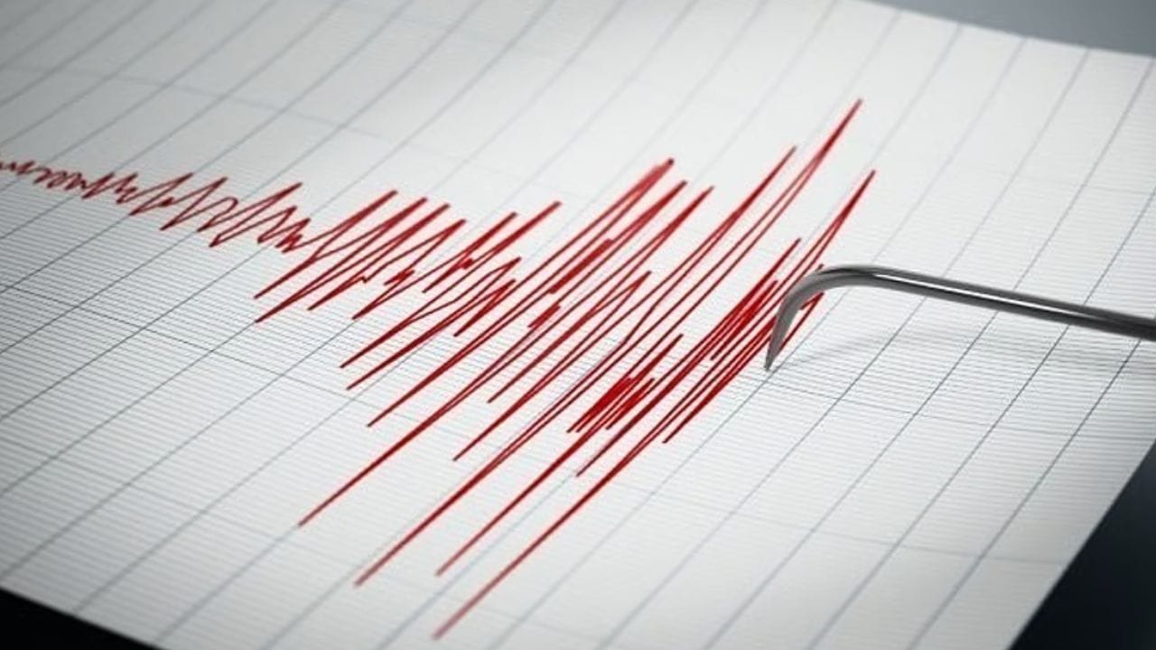 भूकंपाने हादरली जमीन, त्सुनामीचे संकट, 7.8 चा शक्तिशाली भूकं