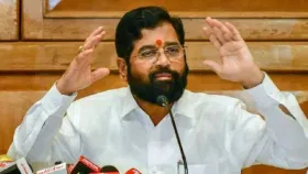 मोठी बातमी! एकनाथ शिंदेंनी बोलावली तातडीची बैठक, 5 आमदारांसह....