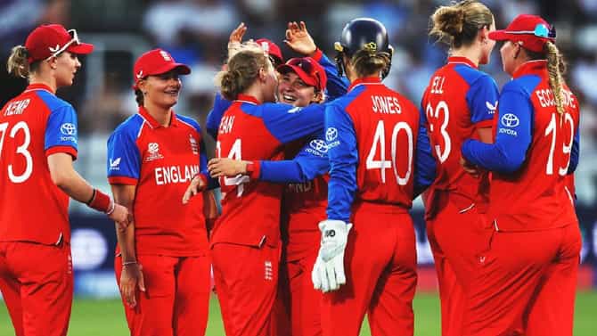 Women’s T20 World Cup 2026 उपांत्य फेरीत इंग्लंड, दुसऱ्या स्थानासाठी तीन संघ शर्यतीत