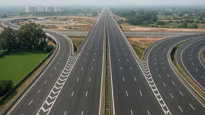भारतातील 10 आयकॉनिक एक्स्प्रेस-वे, ज्यांनी इंधन आणि प्रवासाच्या वेळेची होते मोठी बचत