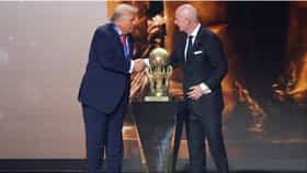 FIFA World Cup स्पर्धेची ट्रॉफी डोनाल्ड ट्रम्प यांच्या हस्ते देणार.