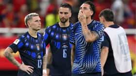 FIFA स्पर्धेतून बाहेर पडताच उरुग्वे संघाला शिक्षा, चार्टर फ्लाइट रद्द.