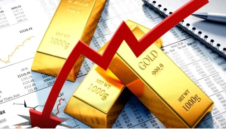 Today Gold Rate : सोन्याचा भाव कधी वाढतोय तर कधी कमी होताना दिसतोय. इराण-अमेरिका युद्धामुळे सोन्याचा भाव कमी झाल्याचे पाहायला मिळाले. आता पुन्हा एकदा सोन्यामध्ये मोठी घसरण झाली आहे.