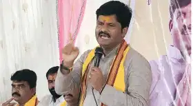 मैने बोलाथा, एन्ट्री लेट होगी,पर ग्रेट होगी..पडळकरांनी शायरीतून डिवचलं.