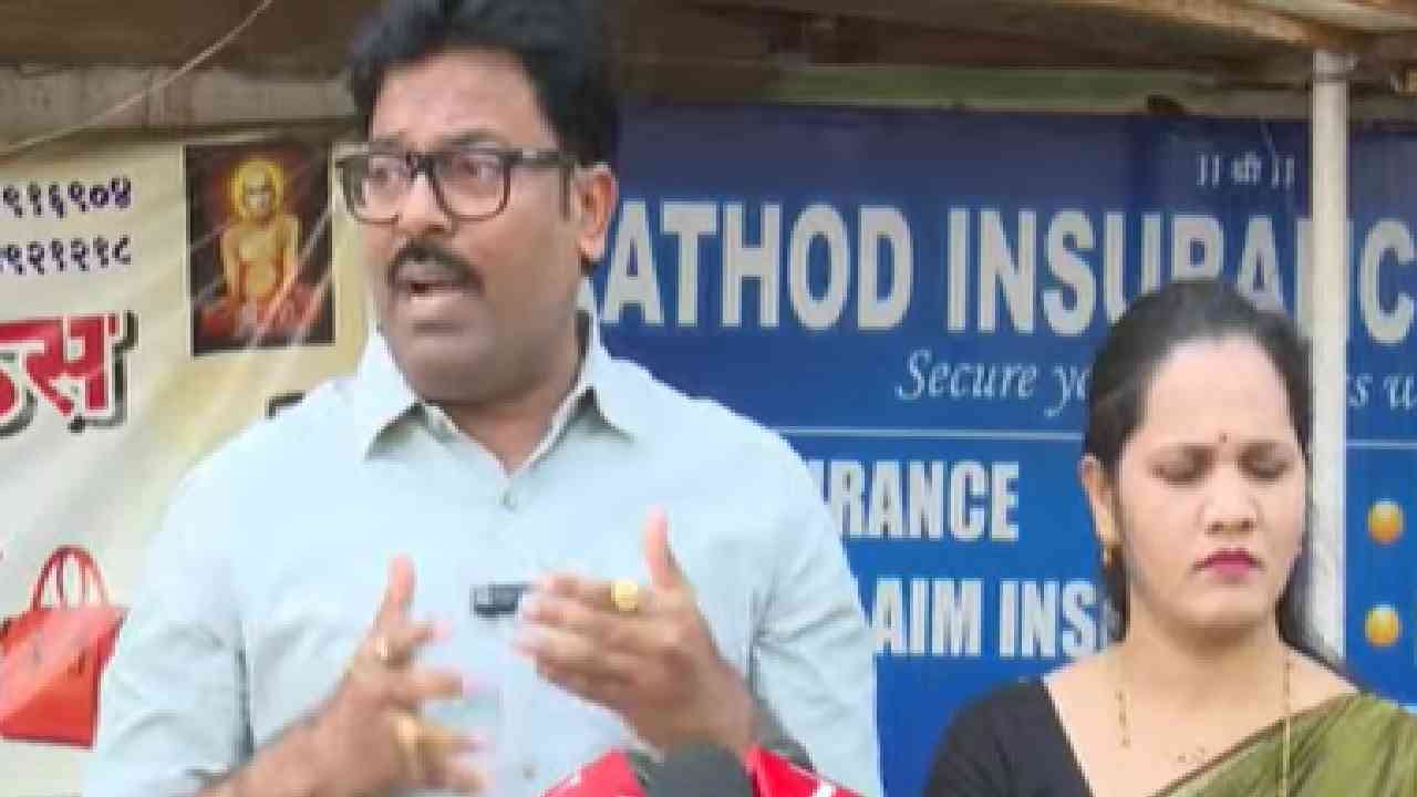 विधान परिषदेसाठी घोडेबाजाराच्या चर्चा असताना नाशिकचे उमेदवार गोकुळ गीते यांचा ऑफरबद्दल धक्कादायक गौप्यस्फोट विधान परिषदेसाठी घोडेबाजाराच्या चर्चा असताना नाशिकचे उमेदवार गोकुळ गीते यांचा ऑफरबद्दल धक्कादायक गौप्यस्फोट