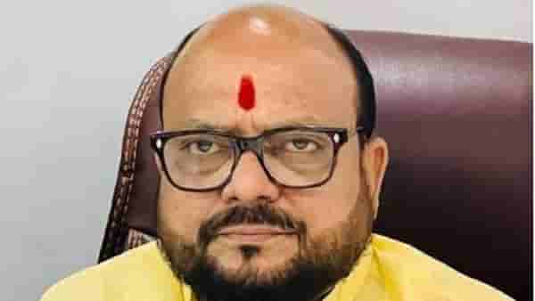 ठाकरे गटातून आणखी कोण कोण फुटणार? गुलाबराव पाटील यांनी सर्वच सांगून टाकलं, म्हणाले, तुम्हाला आश्चर्य...
