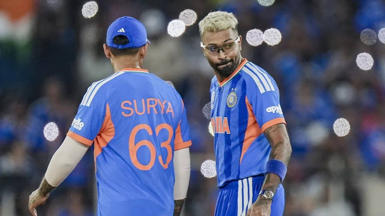 पोस्ट डिलिट आणि अनफॉलो केलं..! सूर्यकुमार यादव आणि हार्दिक प