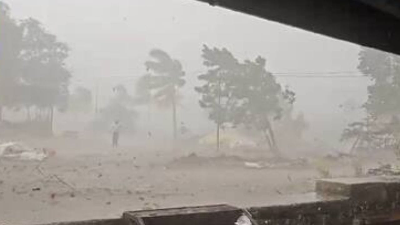 राज्यावर संकट, गारपिटीचा मोठा इशारा, पुढील 24 तास अत्यंत धोक्याची, तब्बल इतक्या जिल्ह्यात.. राज्यावर संकट, गारपिटीचा मोठा इशारा, पुढील 24 तास अत्यंत धोक्याची, तब्बल इतक्या जिल्ह्यात..