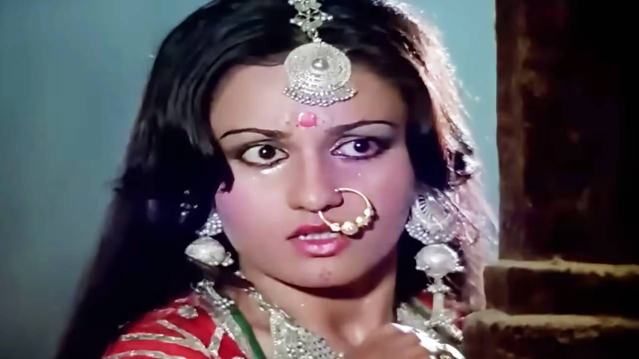 त्या काळाच्या मानाने या फिल्मच्या निर्मितीसाठी भरपूर पैसा खर्च केला होता. या फिल्मच्या निर्मितीसाठी सुमारे १ कोटी ३० लाख रुपये खर्च करण्यात आले होते. ही त्या वेळी मोठी रक्कम होती. मात्र जेव्हा ही फिल्म थिएटरमध्ये प्रदर्शित झाली, तेव्हा तिने कमाईच्या बाबतीत इतिहास घडवला. बॉक्स ऑफिसवर तुफानी कमाई करत या फिल्मने सुमारे ९ कोटी रुपये कमावले. या जबरदस्त यशामुळे ही फिल्म त्या वर्षातील सर्वात मोठी ब्लॉकबस्टर ठरली आणि यशाचे नवे विक्रम स्थापित केले.