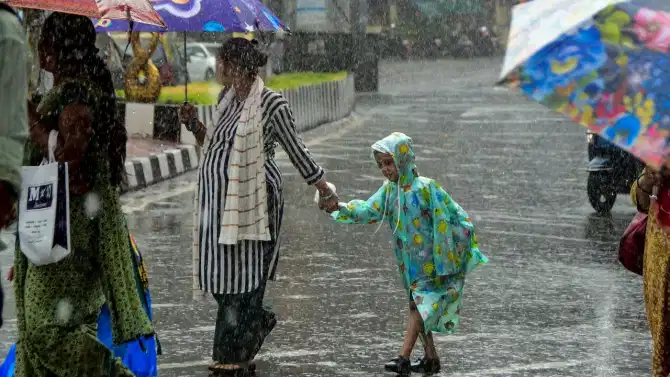 घराबाहेर पडू नका... महाराष्ट्रासह या राज्यांना पावसाचा इशारा; हवामान विभागाकडून अलर्ट जारी