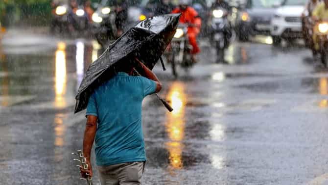 Weather Update : अल निनोचा धोका टळला? राज्यात पाऊस कसर भरून काढणार, आएमडीकडून या वर्षीचा सुधारीत अंदाज जारी