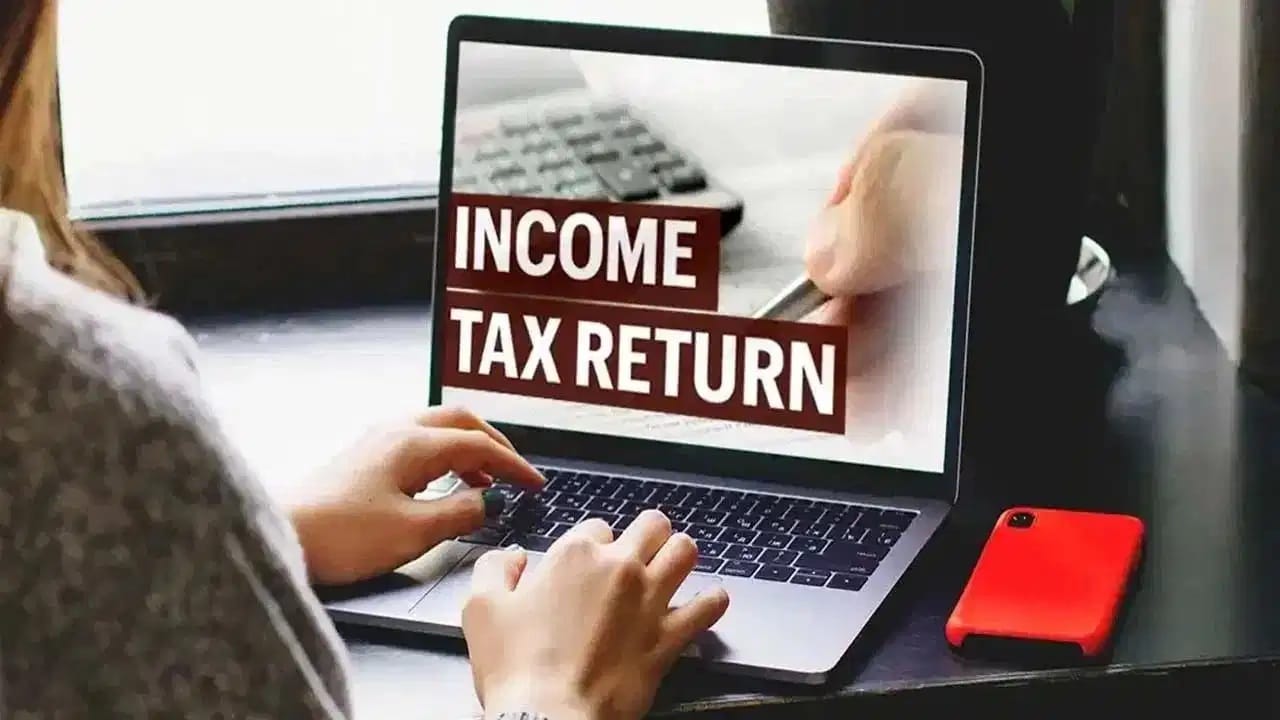 ITR Filing 2026: सर्व करदात्यांसाठी 31 जुलै हीच शेवटची तारीख नाही, तुमच्यासाठी कोणती डेडलाईन लागू होते? जाणून घ्या ITR Filing 2026: सर्व करदात्यांसाठी 31 जुलै हीच शेवटची तारीख नाही, तुमच्यासाठी कोणती डेडलाईन लागू होते? जाणून घ्या