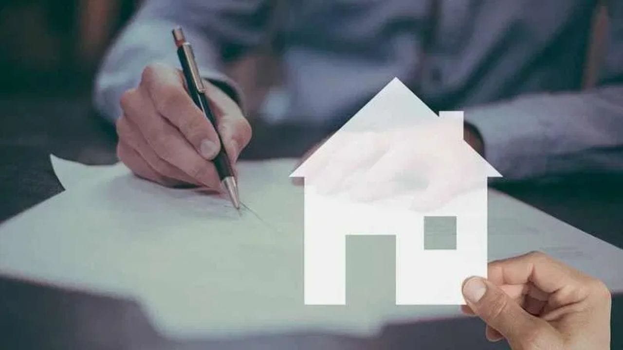 HRA मिळत नसेल तरी काळजी नको! आयकर कायद्याच्या 'या' कलमांतर्गत भाड्यावर मिळवा टॅक्स सूट HRA मिळत नसेल तरी काळजी नको! आयकर कायद्याच्या 'या' कलमांतर्गत भाड्यावर मिळवा टॅक्स सूट