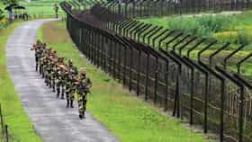 भारत बांगलादेश बॉर्डरवर मोठी खळबळ, रातोरात 40 जण बेपत्ता, थेट बीएसएफने