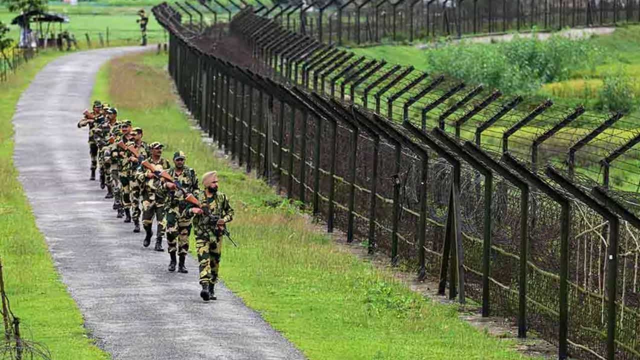 मोठी बातमी! भारत बांगलादेश बॉर्डरवर तणाव, रातोरात 40 जण बेपत्ता, थेट बीएसएफने..