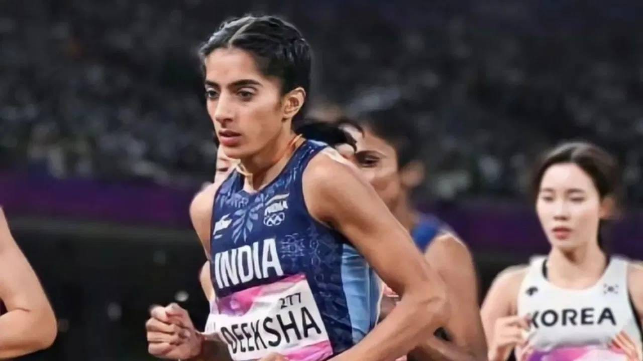 सध्या तरी दीक्षावर कोणताही कारवाई करण्यात आलेली नाही. पण यात दोषी आढळली तर चार वर्षांची बंदी घातली जाऊ शकते. त्यामुळे तिचं ग्लासगो कॉमनवेल्थ गेम्समध्ये खेळणं कठीण आहे. भारताचं यामुळे खूप मोठं नुकसान झालं आहे. (Photo: Instagram/Deeksha)