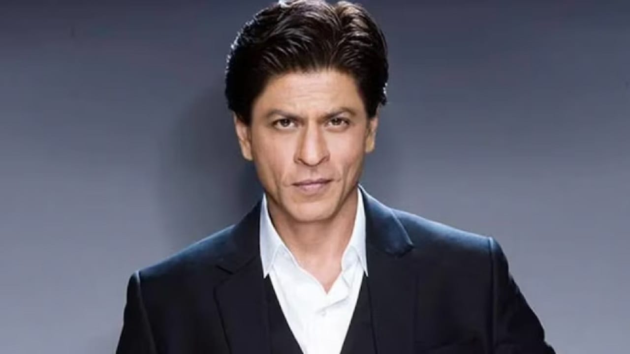 बड्या सेलिब्रिटीचा खुलासा, 10 वर्षांच्या शाहरुख खानला समोसे विकताना पाहिलंय..., किंग खानचं मोठं रहस्य अखेर समोर बड्या सेलिब्रिटीचा खुलासा, 10 वर्षांच्या शाहरुख खानला समोसे विकताना पाहिलंय..., किंग खानचं मोठं रहस्य अखेर समोर