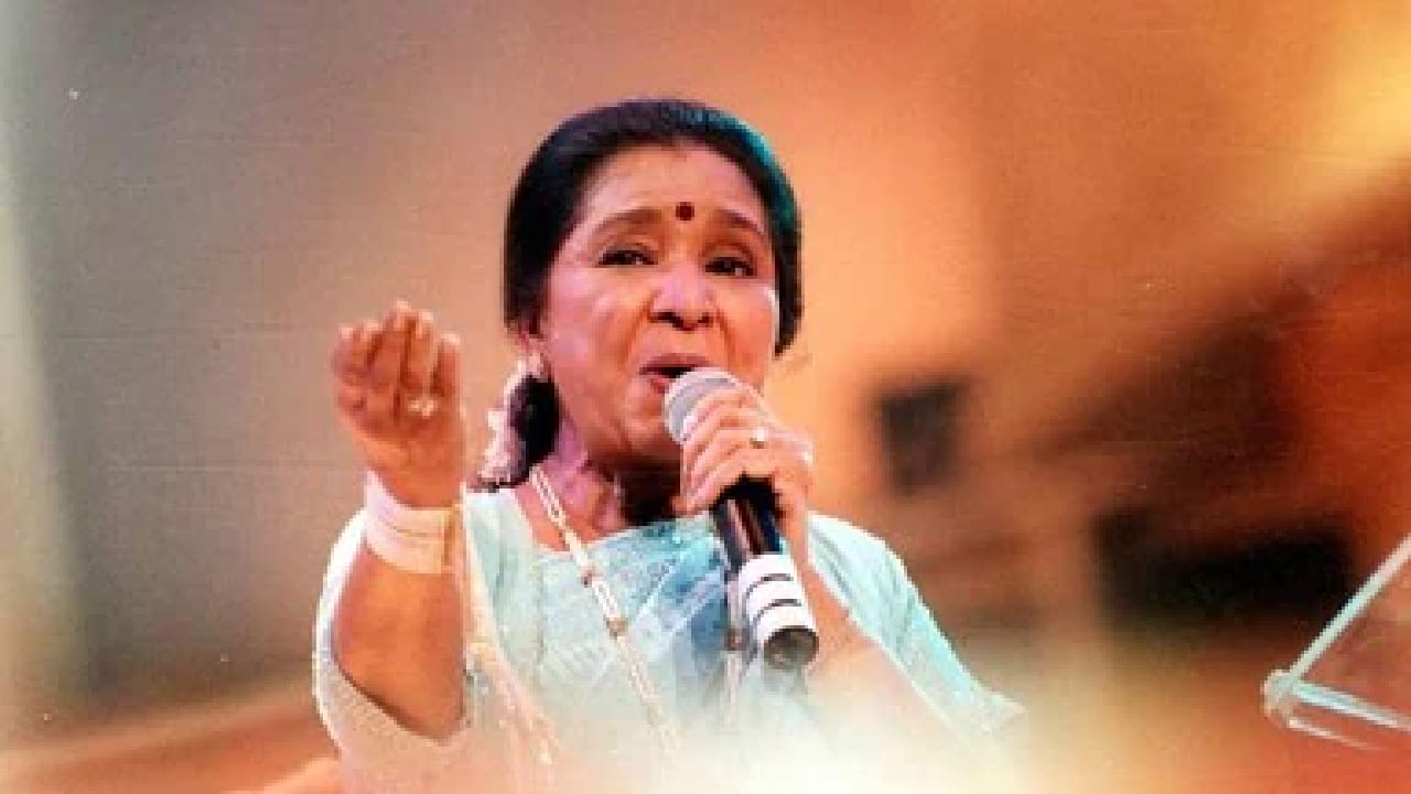 वाद वाढल्यानंतर गुलजार आणि आशा भोसले यांनी स्पष्ट केले की, गाण्यातील शब्द ‘झूठे’ नसून ‘जूठे’ आहे. हिंदी भाषेत ‘जूठा’ म्हणजे एखाद्याने वापरलेले किंवा खाल्लेले. त्यामुळे गाण्याचा अर्थ लोकांनी समजून घेतलेल्या अर्थापेक्षा पूर्णपणे वेगळा होता. या एका शब्दामुळे झालेल्या गैरसमजाने त्या काळात मोठी चर्चा रंगली होती.