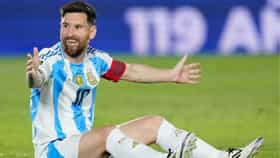 FIFA: लियोनल मेस्सीने रचला इतिहास, अशी कामगिरी करणारा एकमेव खेळाडू.