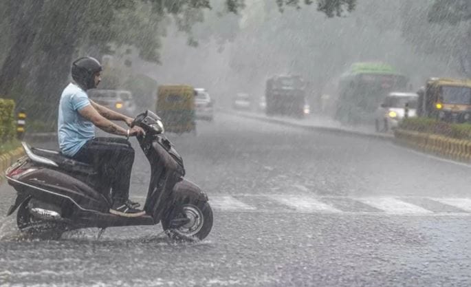 अरबी समुद्रात मोसमी वाऱ्याच्या प्रगतीसाठी पोषक वातावरण निर्माण झाले नव्हते. त्यामुळेच मोसमी पाऊस महाराष्ट्रभर अजूनही पसरलेला नाही. परंतु 25 जूननंतर 28 जूनपर्यंत किनारपट्टी भागात अतिवृष्टी होऊ शकते.