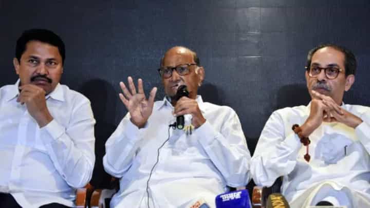 कॉंग्रेसमध्ये मोठं भगदड! शिंदेच्या पक्षातील इनकमिंग सुरुच, 10 नगरसेवाकांसह... कॉंग्रेसमध्ये मोठं भगदड! शिंदेच्या पक्षातील इनकमिंग सुरुच, 10 नगरसेवाकांसह...