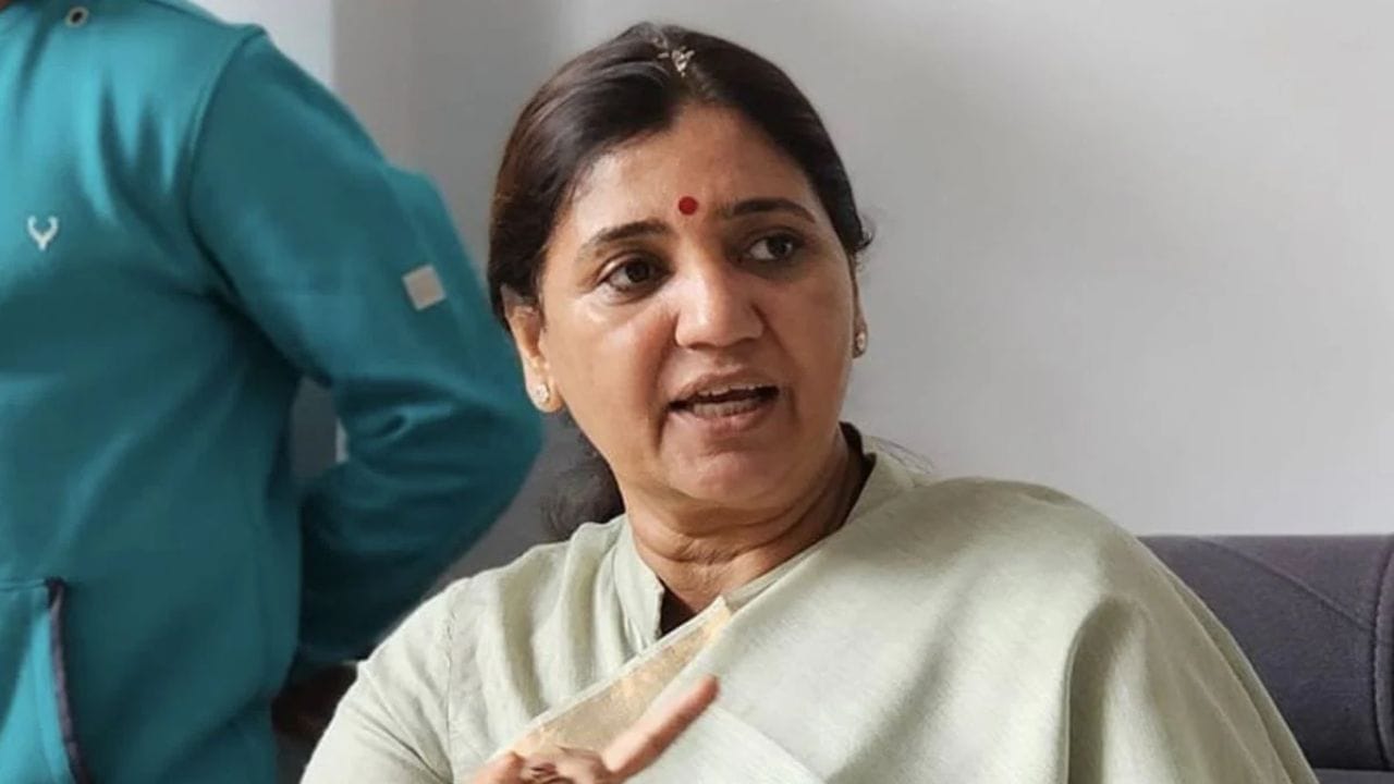 सामाजिक न्याय राज्यमंत्री माधुरी मिसाळ यांनी घेतला बार्टीच्या विविध योजनांचा आढावा सामाजिक न्याय राज्यमंत्री माधुरी मिसाळ यांनी घेतला बार्टीच्या विविध योजनांचा आढावा