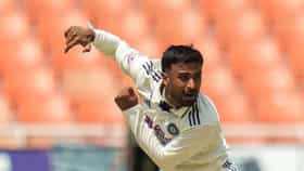 W,W,W,W,W,W,W, मानव सुथारचा County Championship स्पर्धेत कारनामा.