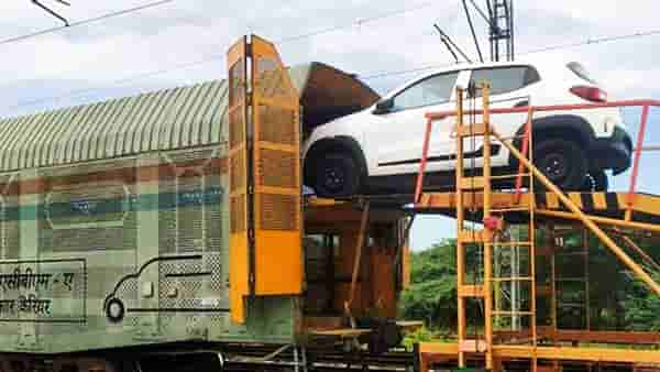 कार ट्रेनने पाठवयाची असेल तर किती खर्च येतो आणि नियम काय ?
