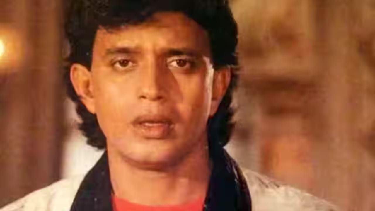 आजच्या काळात एखाद्या कलाकाराचे सलग काही चित्रपट अपयशी ठरले तरी त्याच्या कारकिर्दीवर परिणाम होतो. मात्र, मिथुन चक्रवर्ती यांचा चाहतावर्ग आणि लोकप्रियता यावर या अपयशाचा फारसा परिणाम झाला नाही.