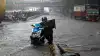 Weather Update : मुंबईकरांसाठी रात्र धोक्याची, मुसळधार पावसाचा इशारा; जुलैच्या पहिल्या आठवड्याचा अंदाज आला
