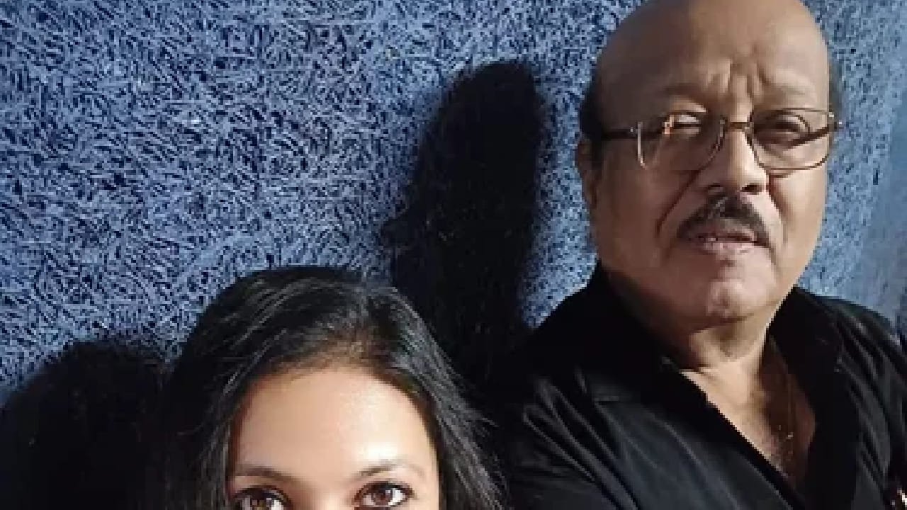 एका पिकनिकदरम्यान काही संगीतकारांनी त्यांना शिट्टी वाजवताना ऐकले. त्यांनी सहजच विचारले की, गाण्यासाठी अशी शिट्टी वाजवू शकता का? नागेश यांनी लगेच होकार दिला. हाच क्षण त्यांच्या आयुष्यातील टर्निंग पॉइंट ठरला.