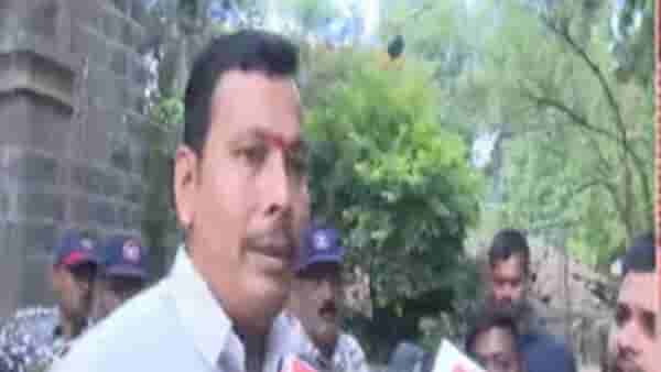 Nashik Vidhan Parishad Election : नाशिकमध्ये मतमोजणी केंद्रावर धक्काबुक्की, शिवीगाळ, दराडे-गीते आमने-सामने