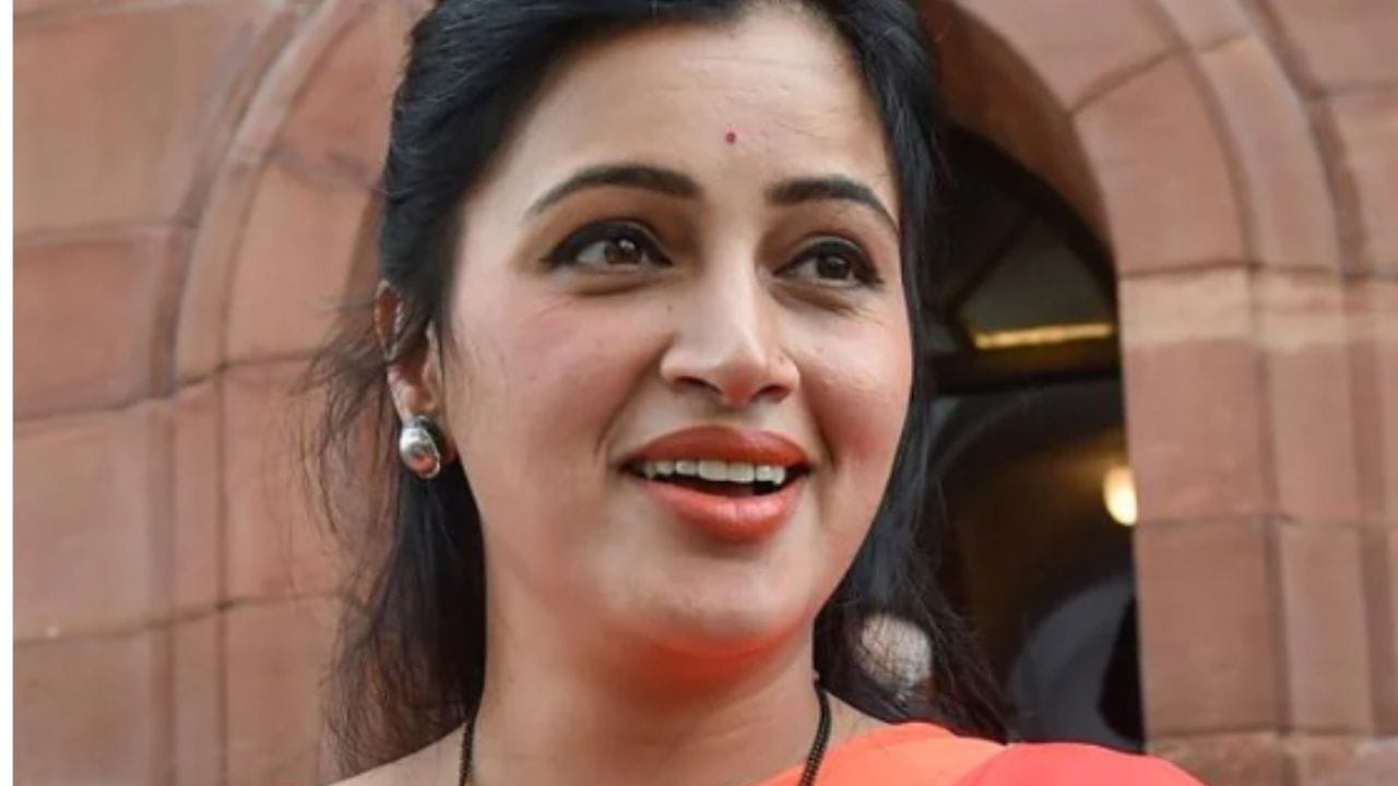 नवनीत राणा राज्यसभेवर जाण्याची चर्चा हवेतच? राष्ट्रवादीच्या नेत्याने थेटच सांगितलं… म्हणाले, प्रत्येकवेळी…
