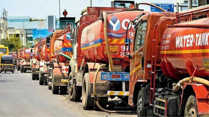 मोठी बातमी! मुंबईतील सर्व खासगी पाणी टँकर सेवा बंद करण्याचा इशारा मोठी बातमी! मुंबईतील सर्व खासगी पाणी टँकर सेवा बंद करण्याचा इशारा