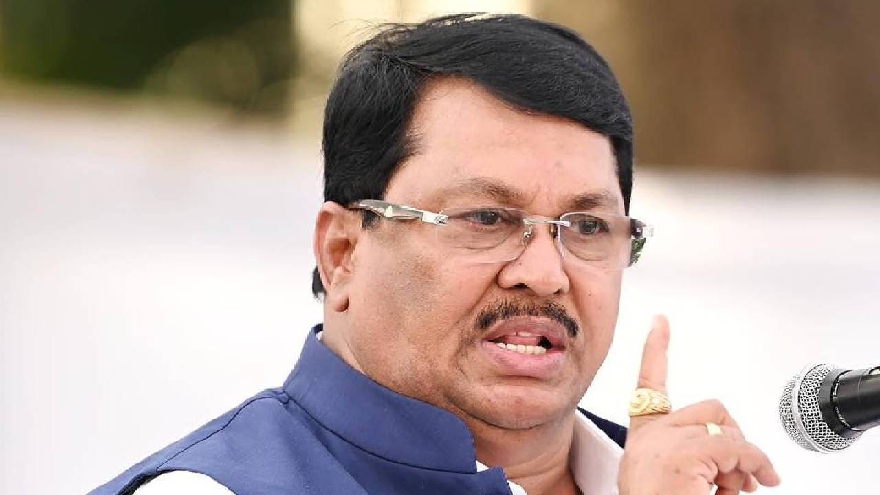 ….पण देशाचे 12 वाजलेत! विजय वडेट्टीवारांचा केंद्र सरकारवर जो
