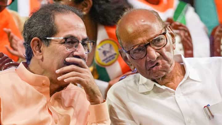 शरद पवारांना राज्यसभेचं मोठं पद, उद्धव ठाकरेंना काँग्रेसची कमान? भाजपच्या बड्या नेत्याने काढला चिमटा शरद पवारांना राज्यसभेचं मोठं पद, उद्धव ठाकरेंना काँग्रेसची कमान? भाजपच्या बड्या नेत्याने काढला चिमटा