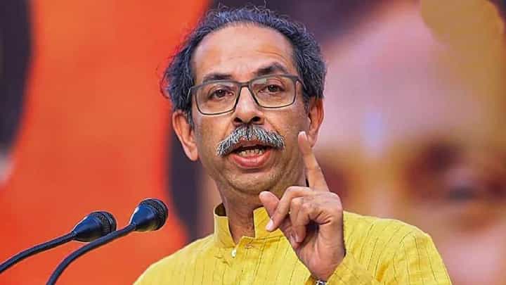 तुमची पोरं पळवणारी टोळी आहे! वर्धापन दिनी उद्धव ठाकरेंचा भाजप-शिंदेंवर हल्लाबोल तुमची पोरं पळवणारी टोळी आहे! वर्धापन दिनी उद्धव ठाकरेंचा भाजप-शिंदेंवर हल्लाबोल
