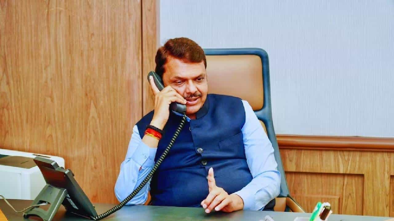CM Fadnavis | मुख्यमंत्र्यांचा मध्यरात्री फोन अन् आंदोलन मागे; 3 दिवसांच्या आंदोलनानंतर रात्री उशिरा अंत्यसंस्कार, नेमकं काय घडलं?
