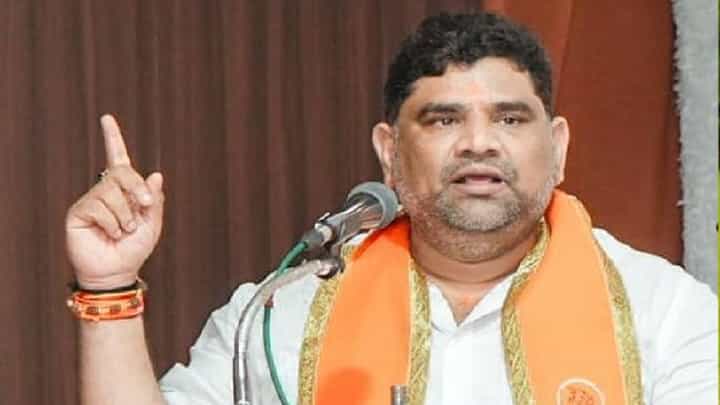 Vaibhav Naik | स्वार्थासाठी गेले, आता जनता हिशोब चुकता करणार! वैभव नाईकांचा फुटीर खासदारांना इशारा Vaibhav Naik | स्वार्थासाठी गेले, आता जनता हिशोब चुकता करणार! वैभव नाईकांचा फुटीर खासदारांना इशारा