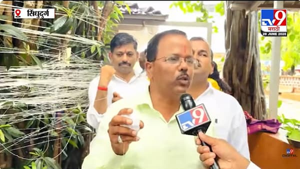 Sindhudurg Vatpurnima Celebration | ऐकावं ते नवलच! सात जन्मी हीच पत्नी मिळो… सिंधुदुर्गात पुरुषांकडून वडपूजनाचा अनोखा सोहळा
