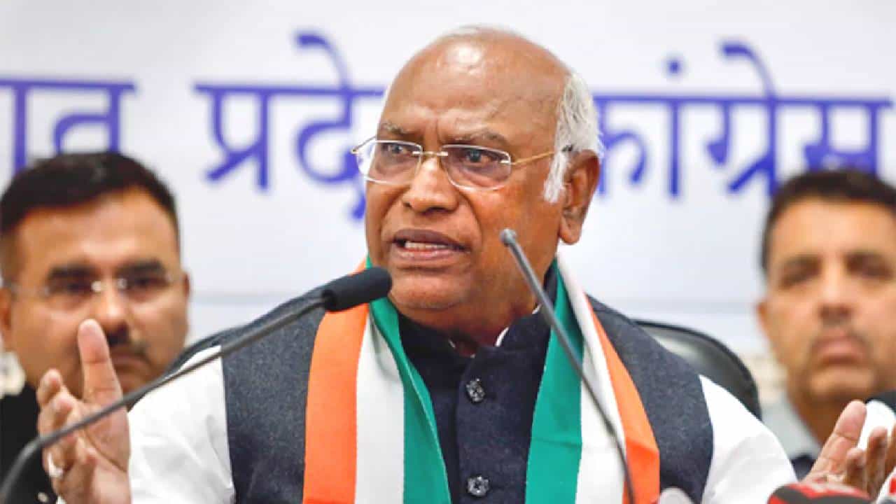 Mallikarjun Kharge | मल्लिकार्जून खर्गेंची पुन्हा राज्यसभेच्या विरोधी पक्षनेतेपदी वर्णी; संसदेकडून अधिकृत बुलेटिन जारी