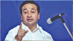 कोकणात ठकरेंच्या सेनेला मोठा झटका! गळाभेट, जिल्हाधीकारी कार्यलय अन्...-1683117