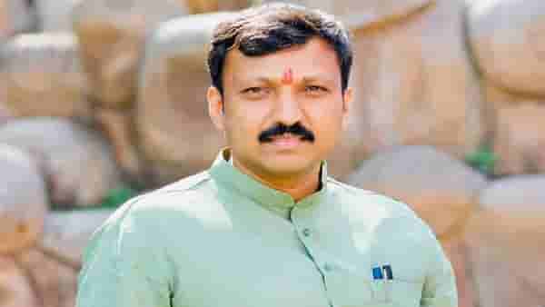 Omraje Nimbalkar : तुम्ही उद्धव ठाकरे गटासोबत आहात का? ओमराजे निंबाळकर यांचं सूचक उत्तर VIDEO