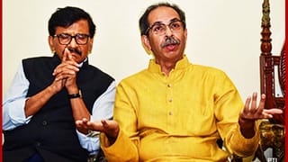 उद्धव ठाकरे यांना सर्वात मोठा झटका… सहा खासदारांच्या गटाला मंजूरी? लोकसभा अध्यक्षांचा निर्णय काय?